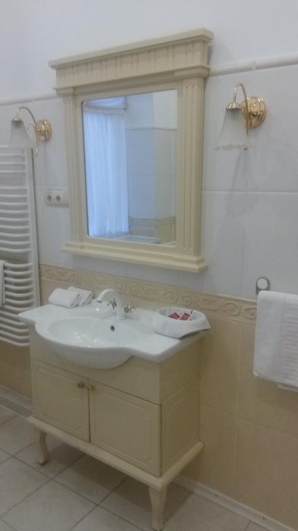 Marlen Hotel Rivne Quarto foto