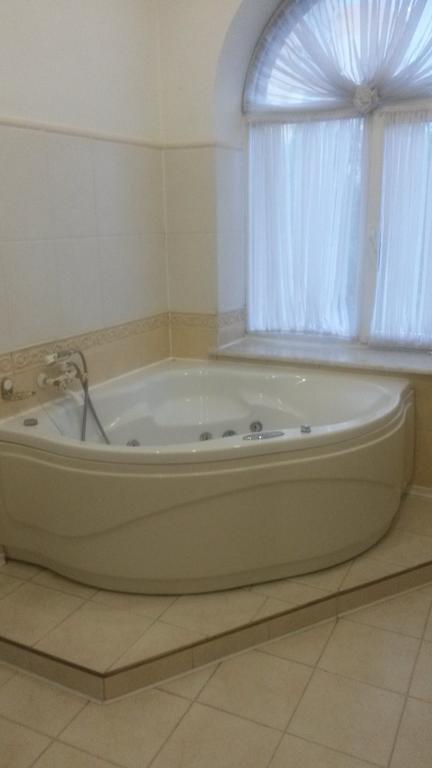 Marlen Hotel Rivne Quarto foto